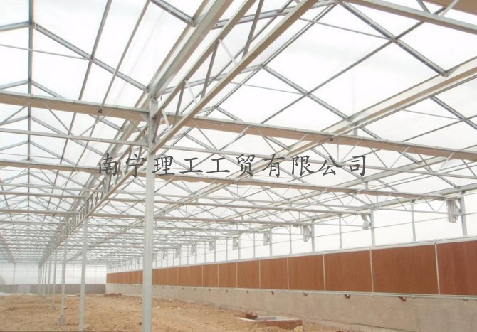 大鵬水簾墻